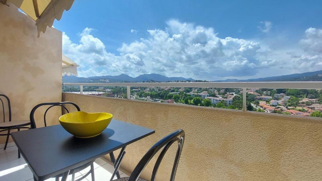 Studio Chez Nanie Residence Le Concorde Cannes Marina Манделю-ла-Напул Екстериор снимка